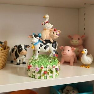 Vintage San Francisco Music box company. farm animal music box cow,pig,and goose